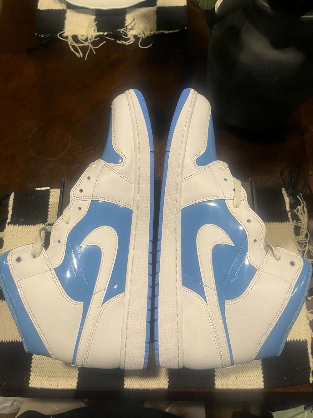 Nike Air Jordan 1 Mid University Blue Patent Leather Size 17 - Picture 5 of 10